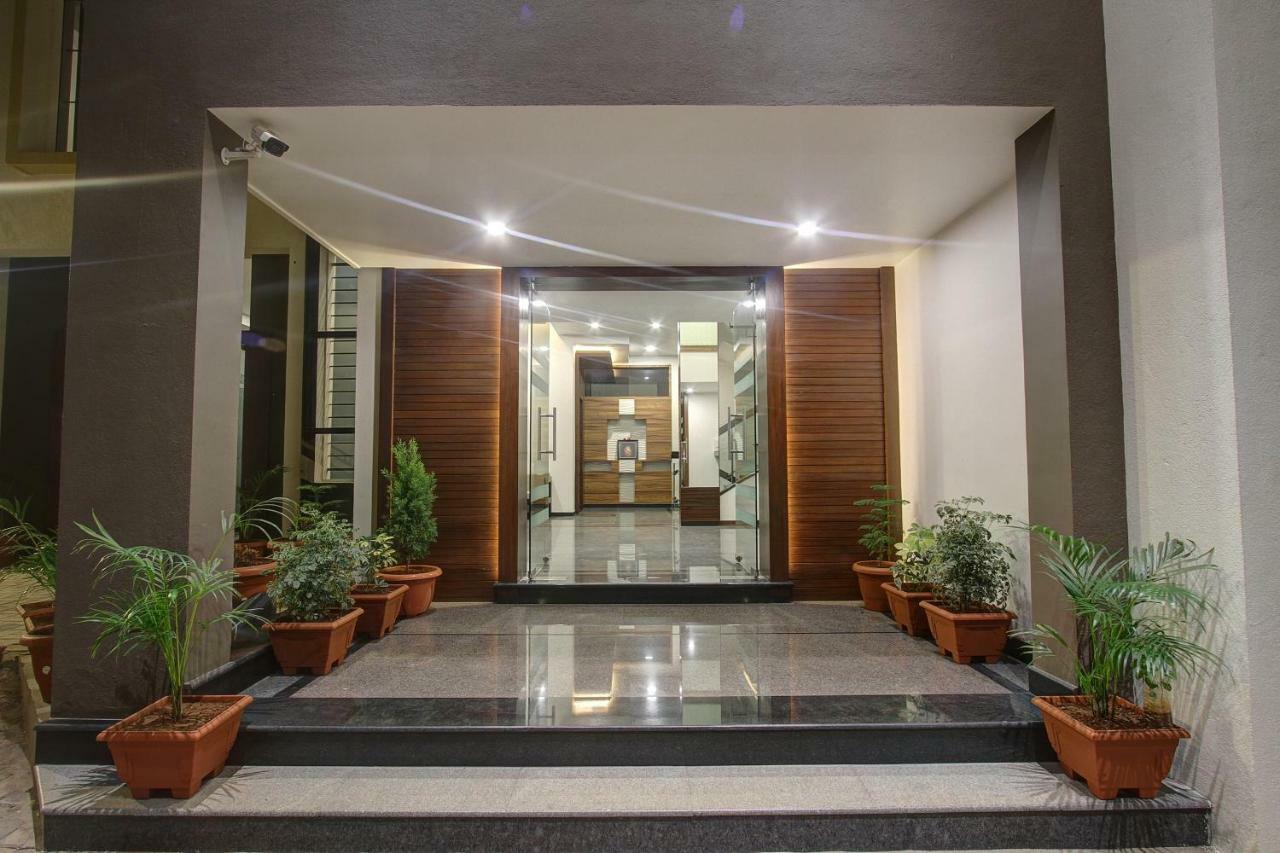Oyo 39568 Alekha Gateway Sirsi Exterior photo